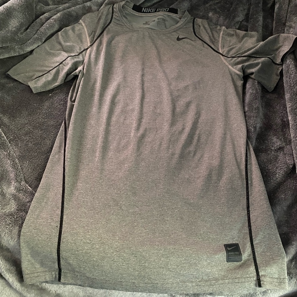 men’s nike shirt